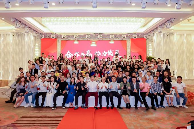 China Fotis Dental Laboratory company profile 2