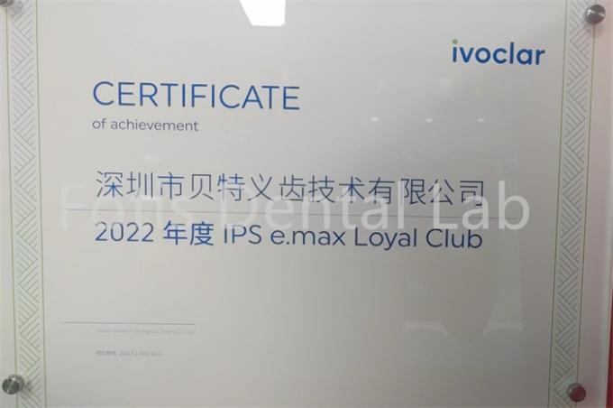 latest company news about Ivoclar Vivadent IPS e.max Laminate Veneers and e.max crowns  1